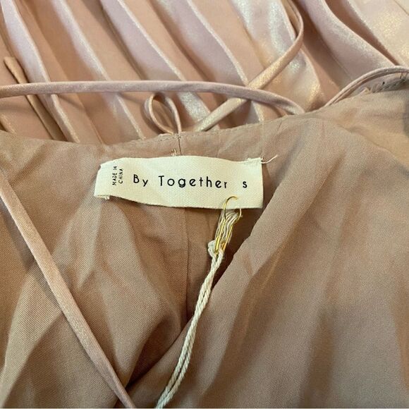 By Together light pink shimmery pleated spaghetti strap dress - Picture 3 of 3